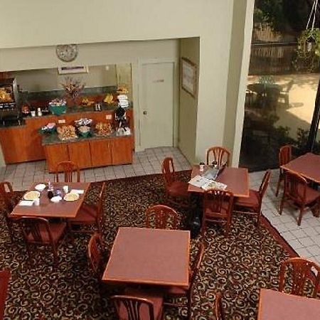 Huntsville Hotel & Suites Restoran fotoğraf